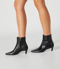 Vicci Black Como Ankle Boots -Tony Bianco Sales vicci black como ankle boots 1288 2 6b6a96a0 7790 4188 9d74 99810016d289