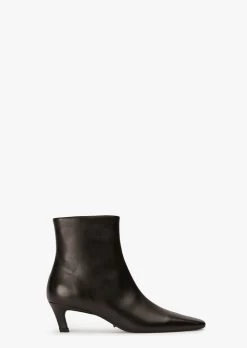 Vicci Black Como Ankle Boots